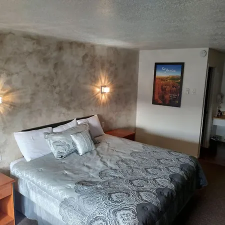 High Desert Inn-2