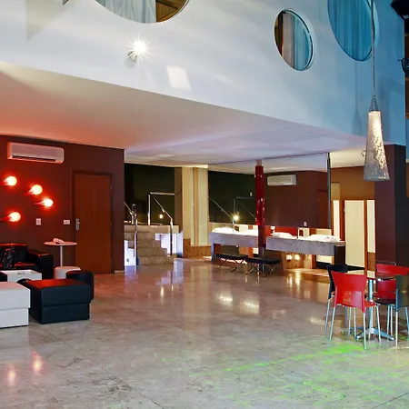 Assahi Motel (Adults Only)-3