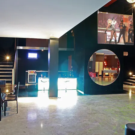 Assahi Motel (Adults Only)-2