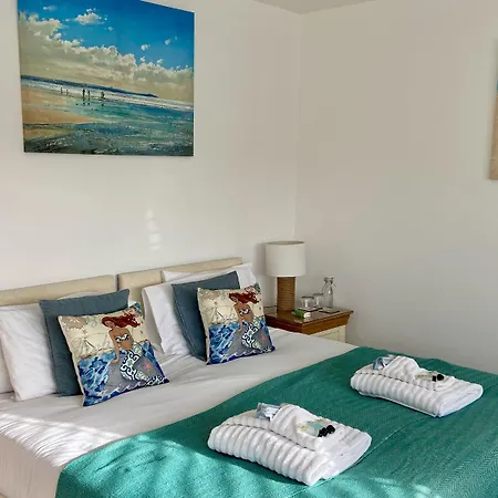 Avon Beach Bed & Breakfast-3