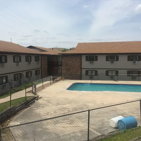 Midway Budget Inn-3