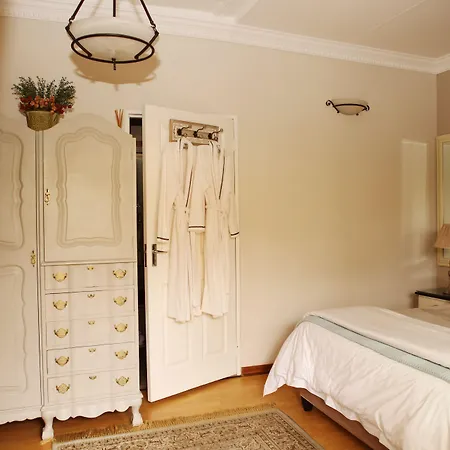 Oleander Guest House-3