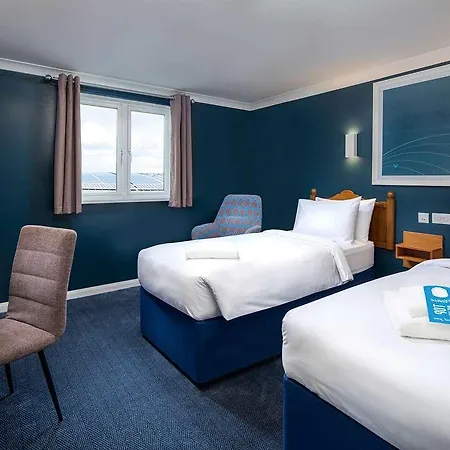 Travelodge Northampton Round Spinney-2