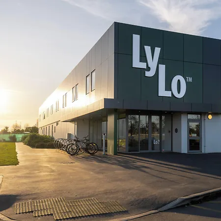 Lylo Christchurch Airport-3