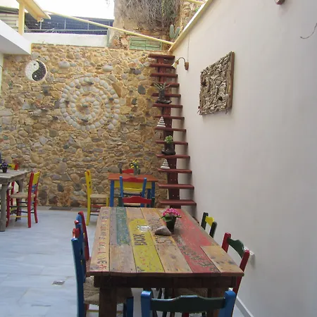 Poco Loco Bed & Breakfast-3