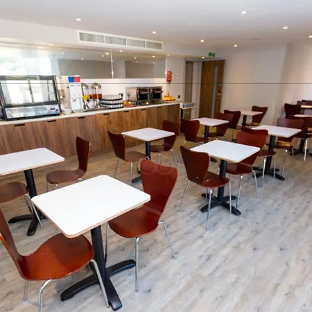 Mowbray Court Hotel-3