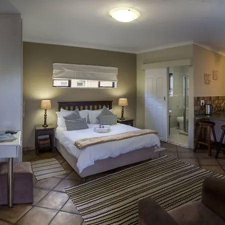 Lalapanzi Guest Lodge-2