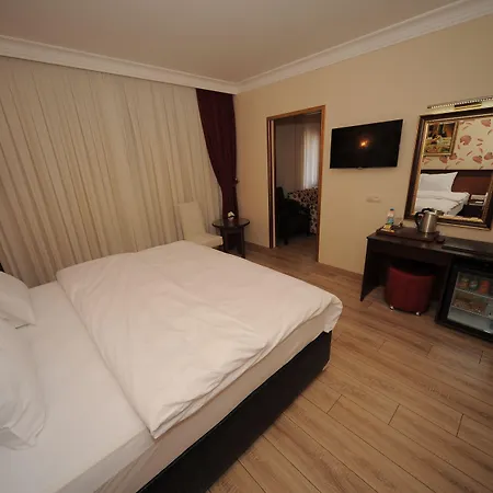 Golden Lake Hotel-3