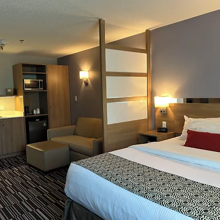 Microtel Inn & Suites By Wyndham Sudbury-2