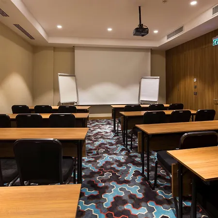 Hampton by Hilton Istanbul Kurtkoy-2