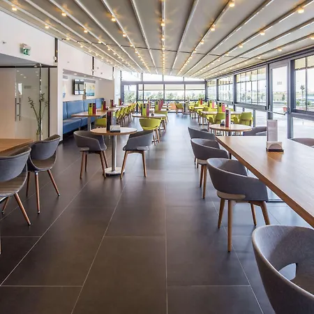Hampton By Hilton Istanbul Kurtkoy-2