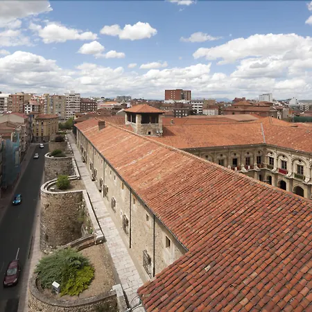 Hotel Real Colegiata San Isidoro-3