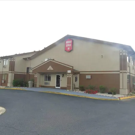 Americas Express Inn Rocky Mount-3