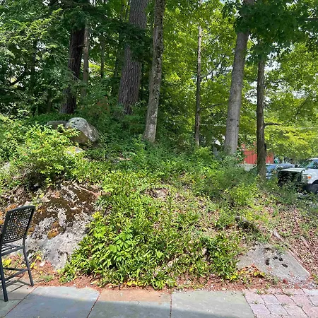 Lakehouse Inn-3
