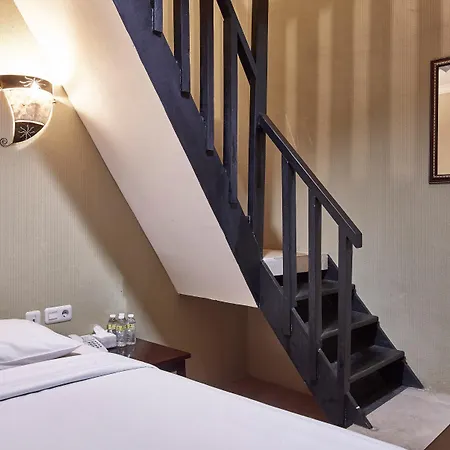 Twins Hotel-2