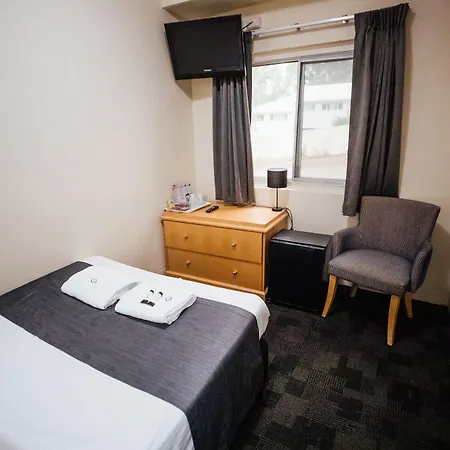 Shortland Budget Accommodation-2