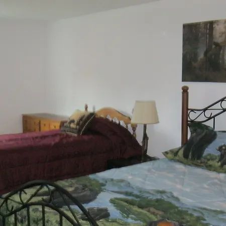 Whispering Winds Retreat B&B-2
