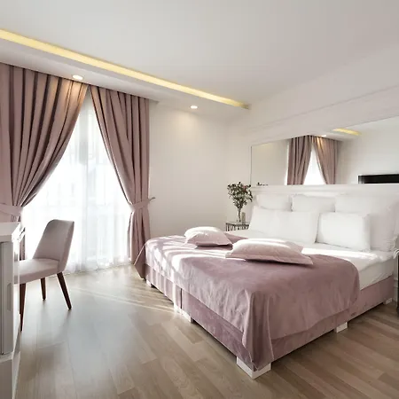 Nun Hotel-3
