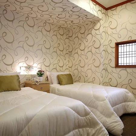 Gorgeous Hot Spring Resort-3