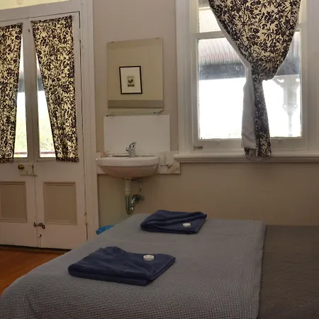 Royal Gatton Hotel-3