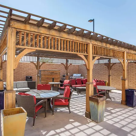 Best Western Plus Chandler Hotel & Suites-3