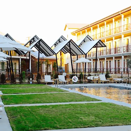 Cavalry Court, By Valencia Hotel Collection-2