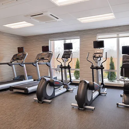 Courtyard By Marriott Toledo North-2