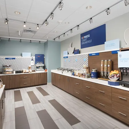 Holiday Inn Express Pensacola Downtown By Ihg-2