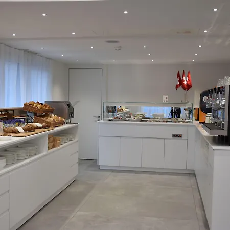 Hotel City Locarno-3