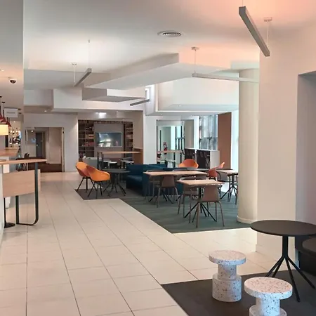 Holiday Inn Express Lille Centre By Ihg-2