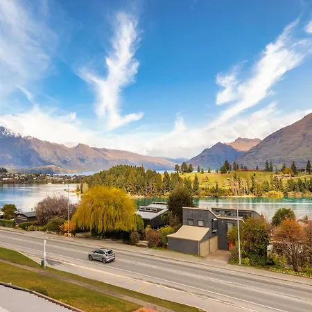 Copthorne Hotel & Apartments Queenstown Lakeview-3