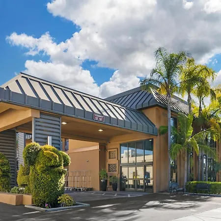 Best Western Plus Stovall'S Inn-3