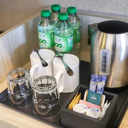 Premier Inn Dubai International Airport - An Emirates Group Company-2