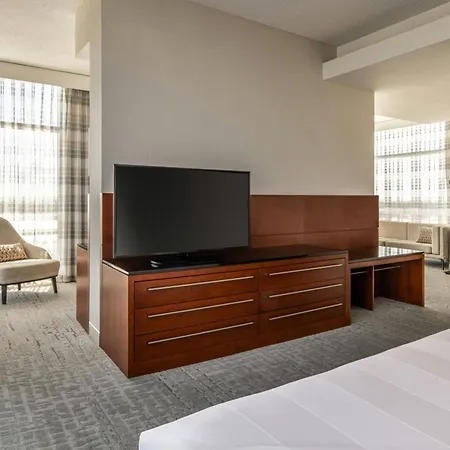 Marriott Montreal Airport In-Terminal Hotel-2