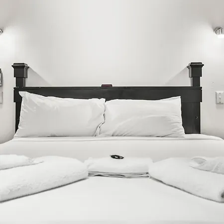Albion Hotel-2