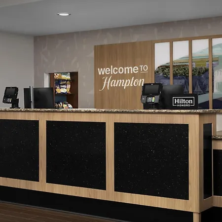 Hampton Inn & Suites Huntersville-3