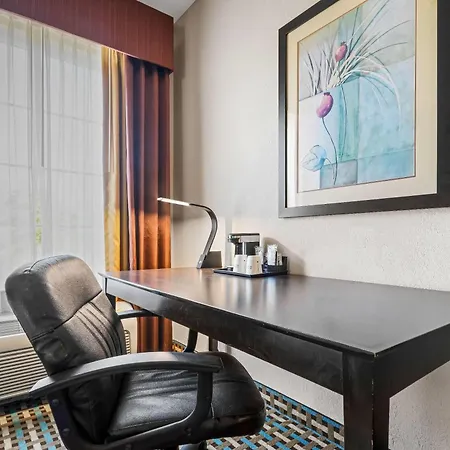 La Quinta By Wyndham Stonington-Mystic Area-2