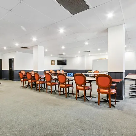 Comfort Hotel Dandenong-3