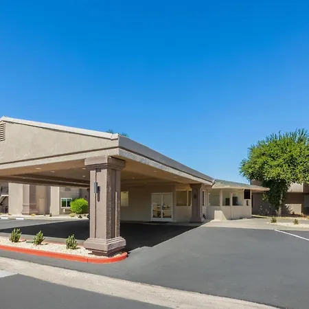 Ramada By Wyndham Merced-3