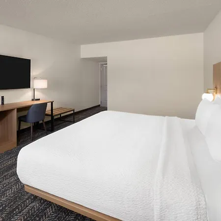 Ramada By Wyndham Merced-2