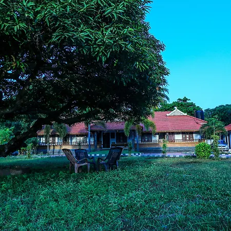 Baywatch Beach Resort-2