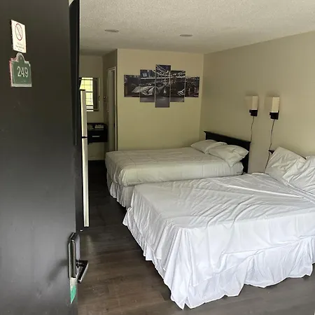 Suite Stay - Talladega-3
