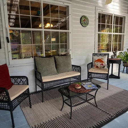 Admiral Peary Inn-2