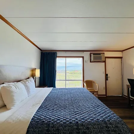 Mariner Inn And Suites-3