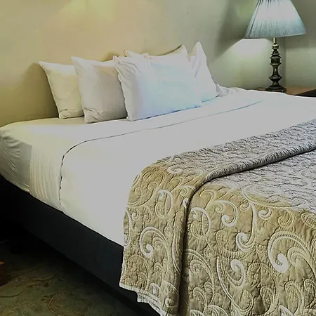 Riverside Hot Springs Inn & Spa - Adults Only-3