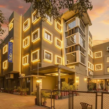 Fabhotel Bee Town - Ab Road-3
