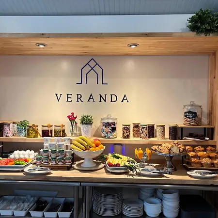 Cape Cod Veranda-2