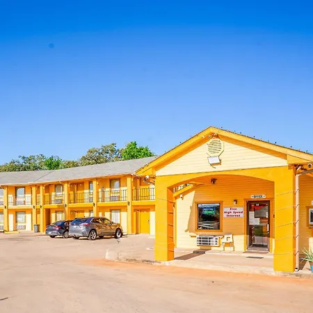 Regency Inn By Oyo Rockdale Tx-2