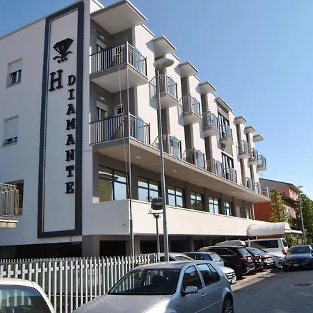 Hotel Diamante Colazione Xl Parcheggio Gratis A 5 Chilometri Da Rimini Fiera-3