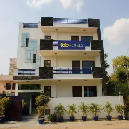 Fabhotel The Mple Stays - Nr Leisure Valley Park, Iffco Chowk-2